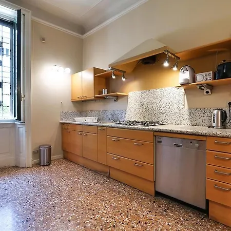 Vila Contempora - Charming Liberty-style With Garden And Parking Near Life Milán