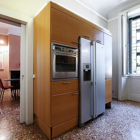 Contempora - Charming Liberty-style With Garden And Parking Near Life * Milán
